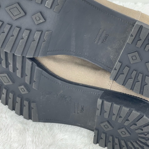 TOMS WOMENS SIZE 9 Tan Suede Chelsea Boots - Picture 9 of 10